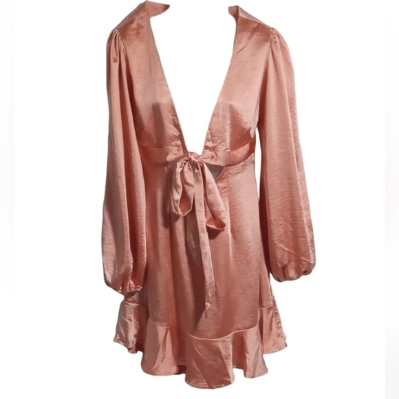 Selfie Peach Tie Front Puff Sleeve Open Back Ruffle Hem Mini Dress Size 12 - Picture 3 of 8